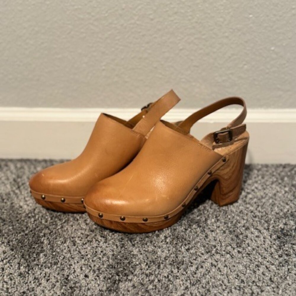 BRAND NEW / NEVER WORN KORK EASE WEDGES - Size 10